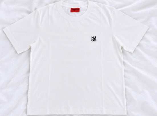👕 T-shirt HUGO Blanc – Logo Brodé Noir