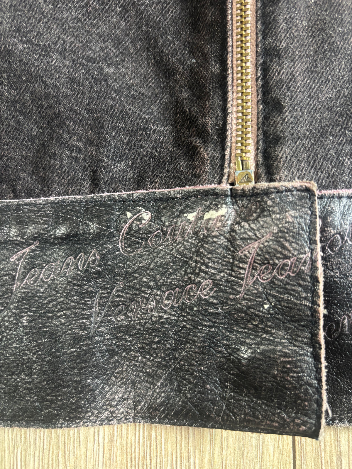Veste Versace en jean noire délavée effet rose💫