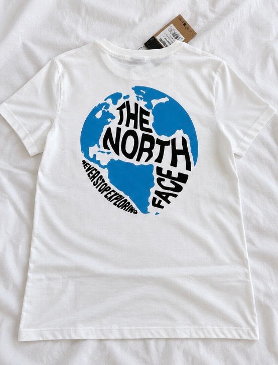 👕 T-shirt The North Face – Blanc – Logo Globe Bleu – Neuf avec étiquette